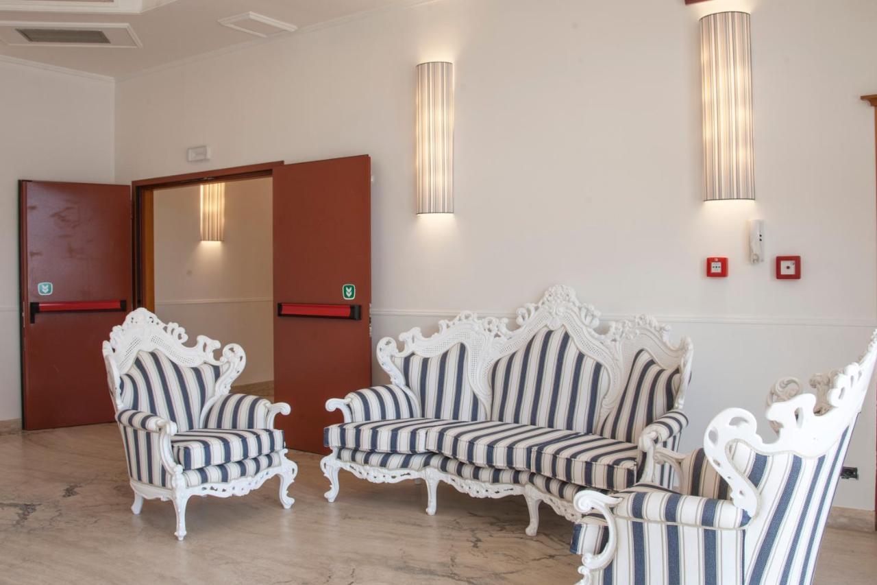 Hotel Centrale サバウディア エクステリア 写真