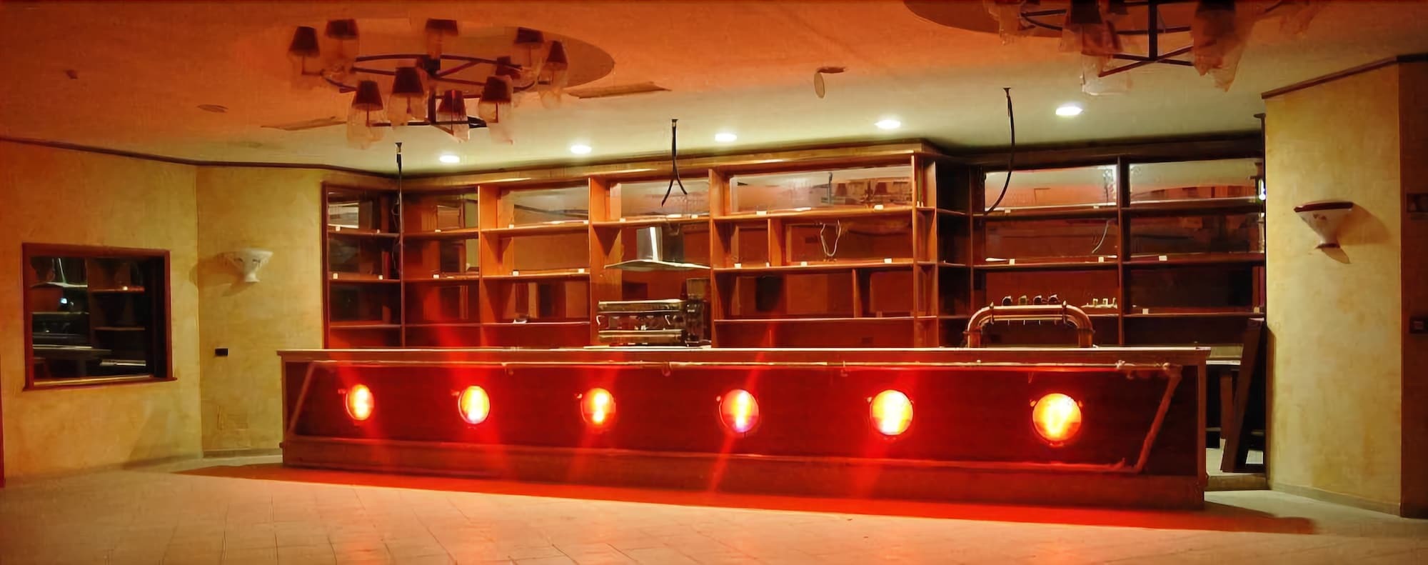 Hotel Centrale サバウディア エクステリア 写真