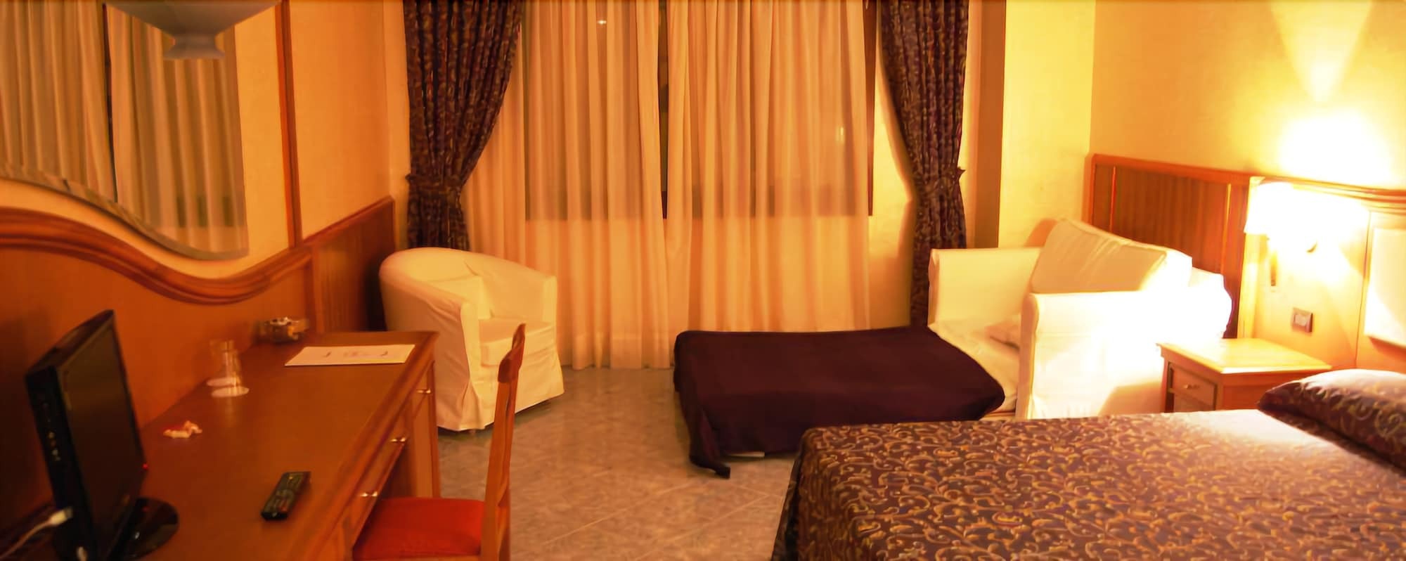 Hotel Centrale サバウディア エクステリア 写真